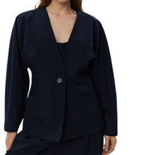 Load image into Gallery viewer, Sofie Schnoor Blazer-Nadelstreifen navy-
